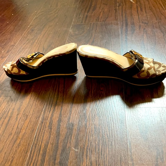 Coach Sandals - Picture 4 of 7